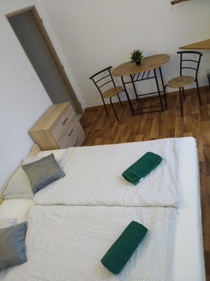 Penzion Almi 도크시 외부 사진